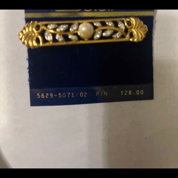 SOLEIL VintageGold Tone Rhinestone Crystals Faux Pearl Brooch - Picture 3 of 4